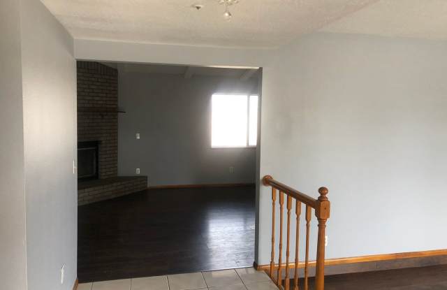 COMING SOON! APPLE VALLEY DESERT KNOLLS 4 BDRM 3BTH 2483 SQFT