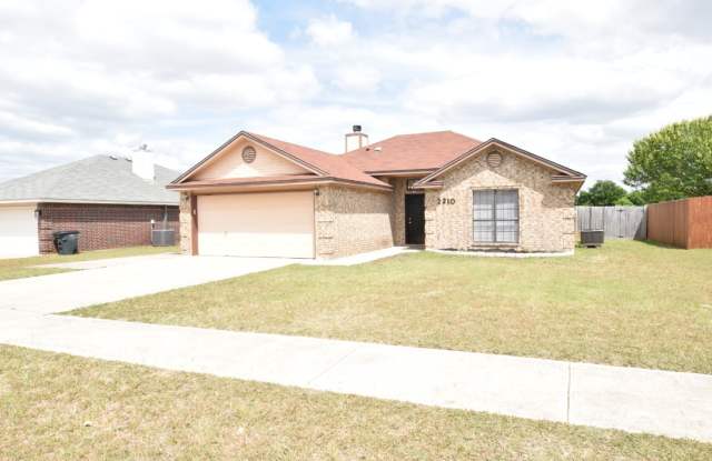 2210 Waterfall Dr - 2210 Waterfall Drive, Killeen, TX 76549