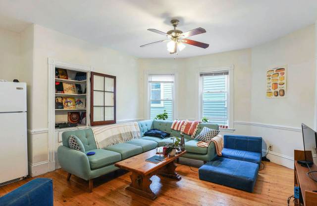 Great Mission Hill 6bd/2bath