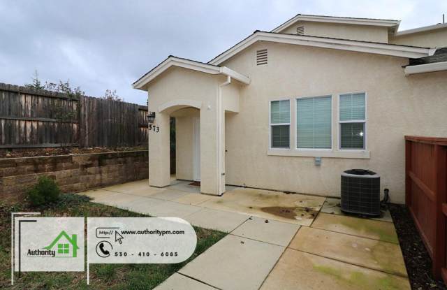 573 Mission De Oro - Tesla Solar Panel, End Unit with a fenced front yard. photos photos