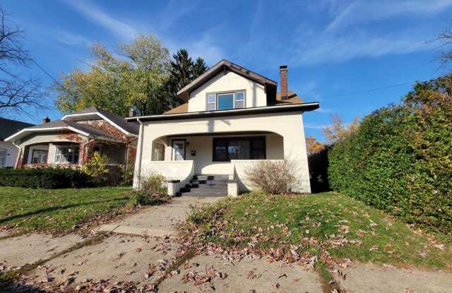 4 Bed 1.5 Bath Traditional Craftsman Home in NE Grand Rapids