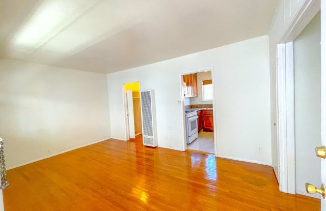 10422-10428 Eastborne Ave.