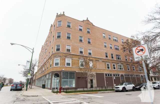 1545 West Glenlake Ave.