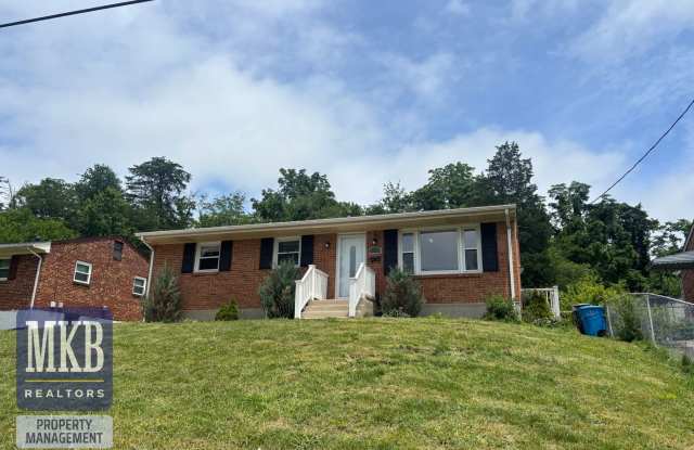 3219 Forest Park Blvd - Ranch Home with 4 Bedrooms and 1 Bath