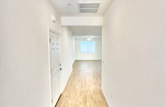 Gorgeous 4/2 Wilson home in the highly desirable Riverstone Community!