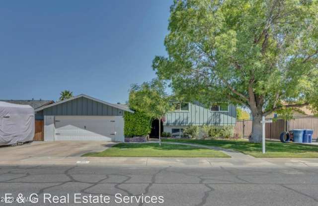 1640 E La Jolla Dr