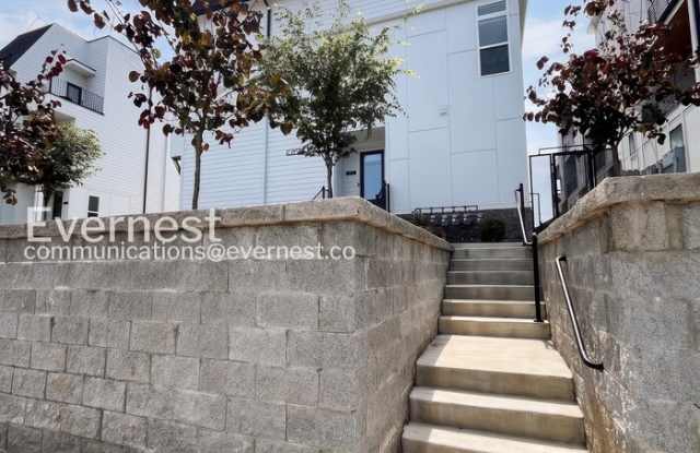 206 North 9th Street