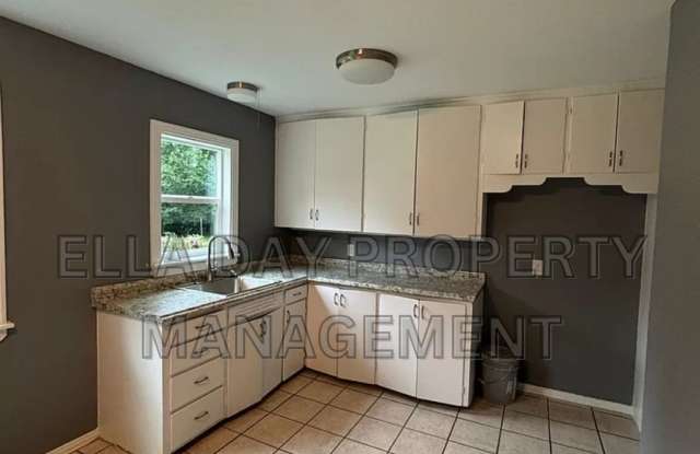 1235 North Piatt Avenue