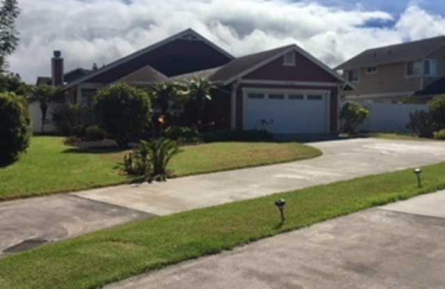 3 Bedroom / 2 Bath House with Excellent Upgrades in Luala'i Subdivision