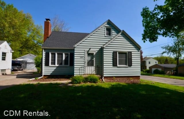 3419 Adams Ave - 3419 Adams Avenue, Des Moines, IA 50310