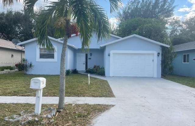 Photo of 2444 Raleigh St