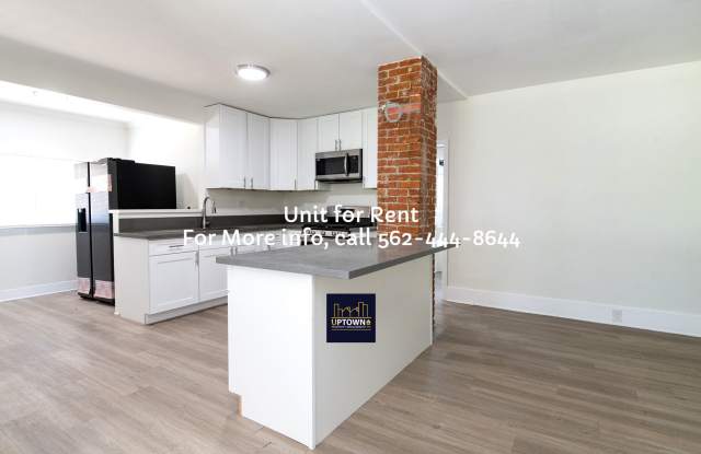 Duplex - 2 Bedroom/ 1 Bath - Santa Ana