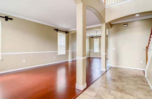 2209 WINDCREST LAKE CIRCLE