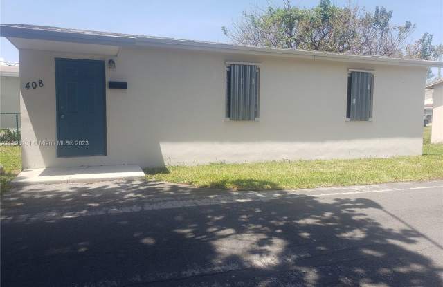 408 NW 8th St