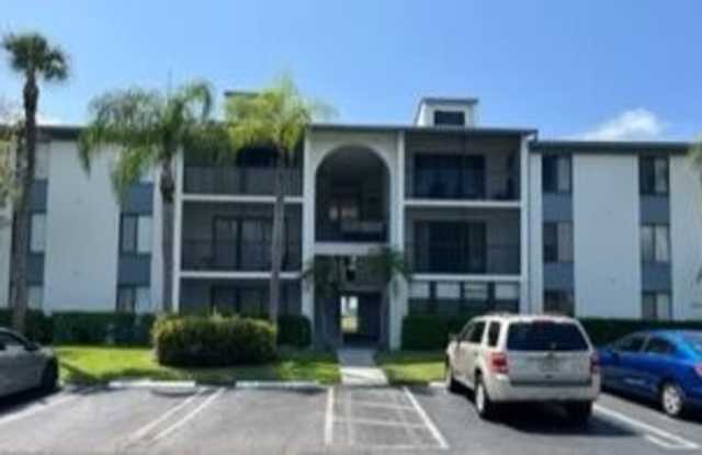 1015 Green Pine Boulevard