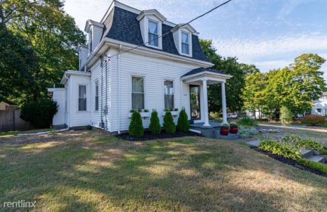 1104 pleasant st - 1104 Pleasant Street, Weymouth Town, MA 02189