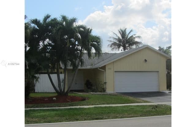 10140 Torchwood Ave - 10140 Torchwood Avenue, Plantation, FL 33324