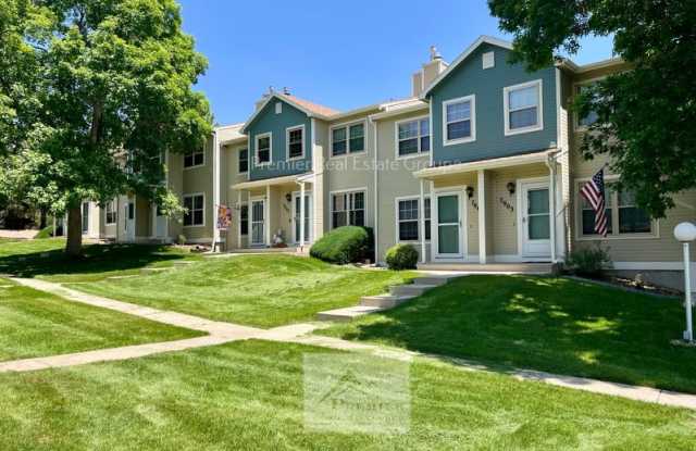 7905 Lexington Park Dr