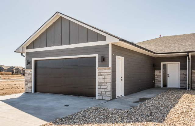 Brand new 3 bed 2 bath Twin home in Tea