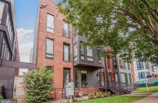 Photo of 4339 HARRISON ST NW #3