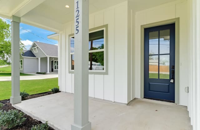 1255 Pecan Valley Drive