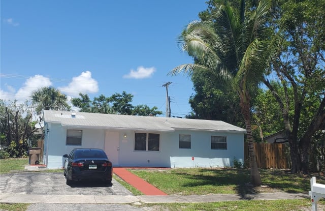 831 SW 14th Ct - 831 Southwest 14th Court, Deerfield Beach, FL 33441