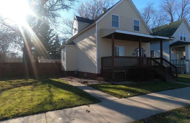 312 W 138th Street - 312 West 138th Street, Riverdale, IL 60827