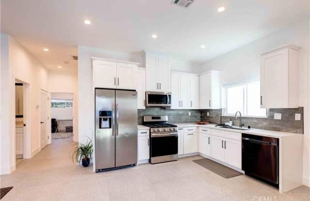 1613 N Niagara Street 1615