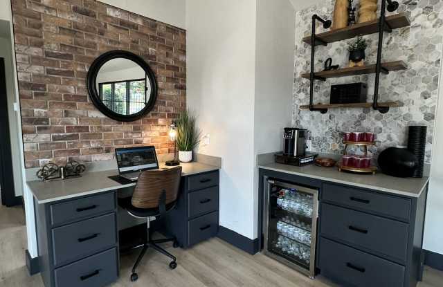 Autumn Breeze Apartments