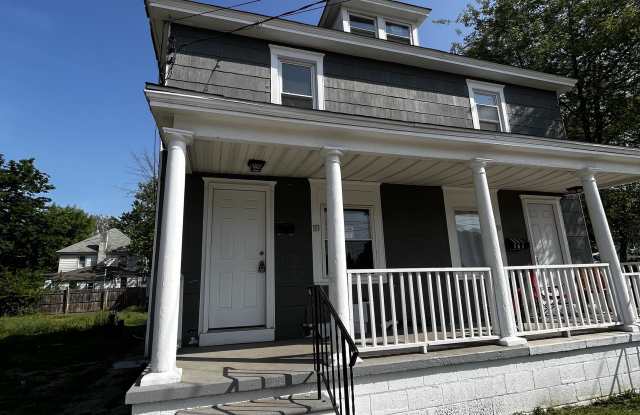 111-113 East Washington Street - 113