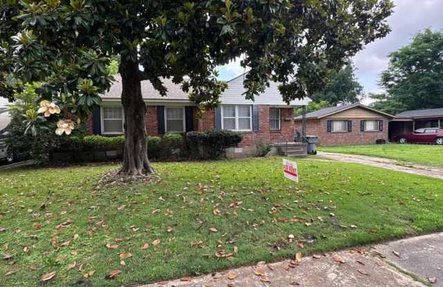 Newly Renovated Home - East Memphis