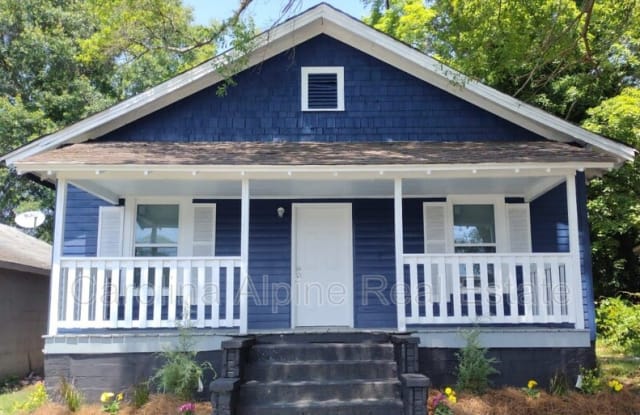 901 Walnut St