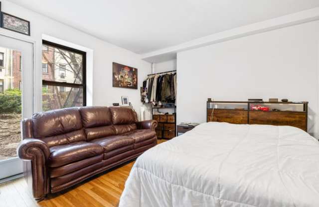 466 West 23rd Street