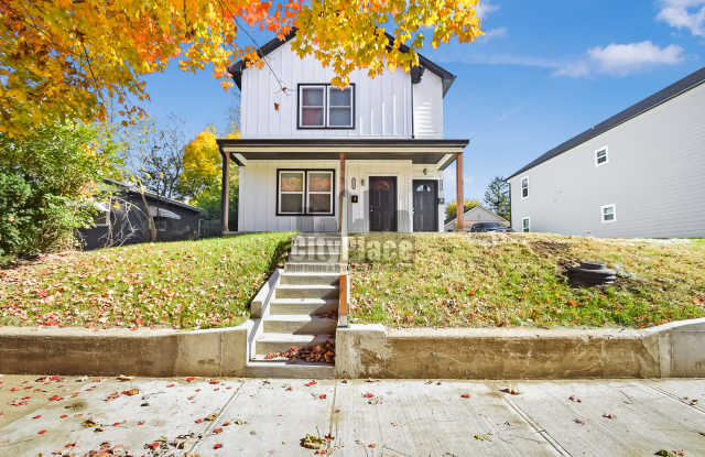 Photo of 2809 E Riverside Dr Unit A