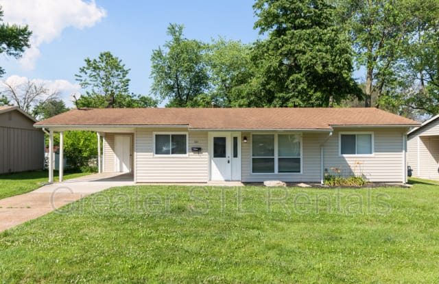 521 Saratoga Ln - 521 Saratoga Drive, Hazelwood, MO 63042