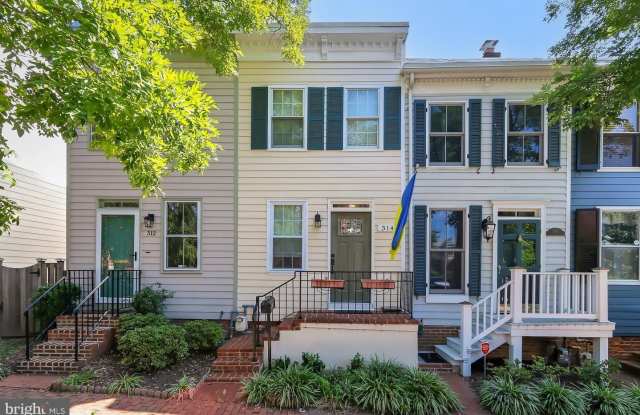 314 S ALFRED ST