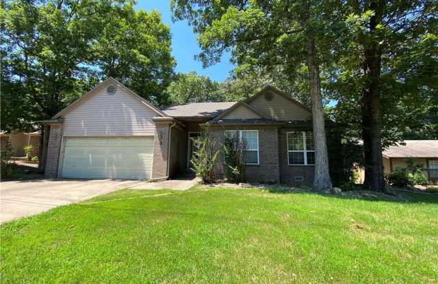 3 Yarmouth  DR
