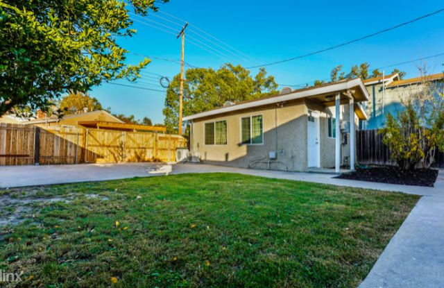 2709 W Wyoming Ave - 2709 Wyoming Avenue, Burbank, CA 91505