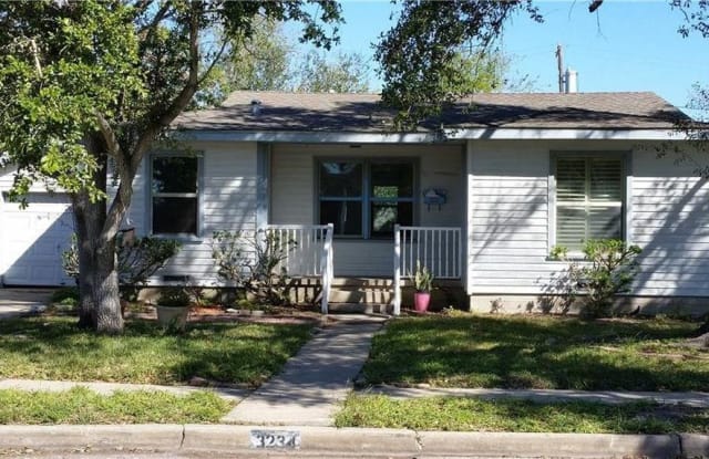 3234 Topeka St - 3234 Topeka St, Corpus Christi, TX 78404