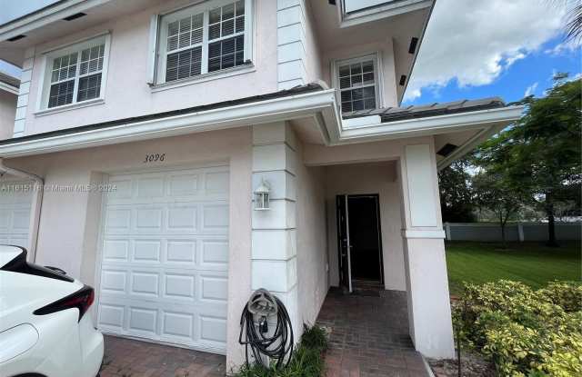 3096 NW 29th Ct