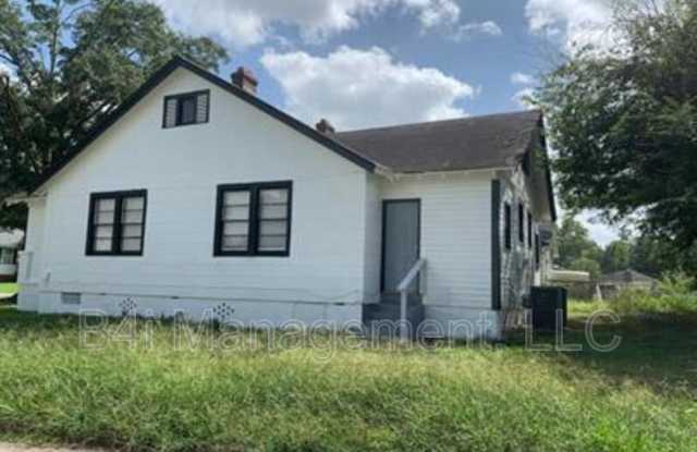 Photo of 4018 3rd Avenue