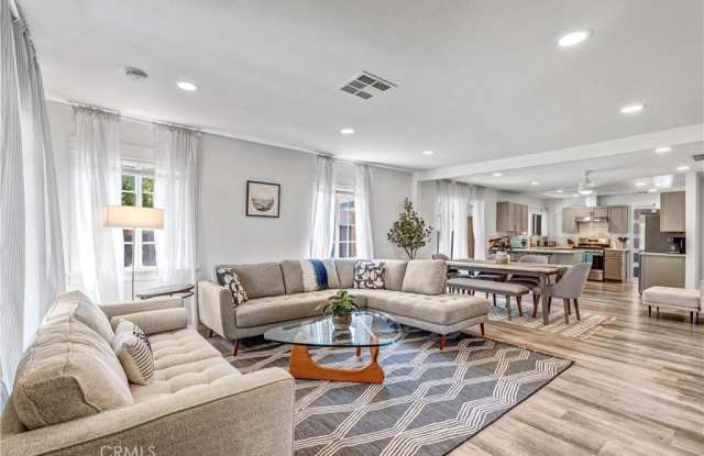 422 W Bencamp