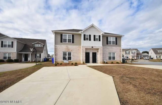 2405 Chavis Drive - 2405 Chavis Drive, Greenville, NC 27858