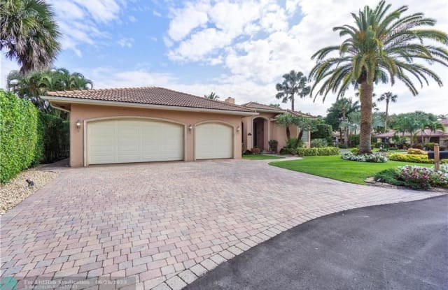 2700 S Oak Tree Cir - 2700 Oak Tree Circle, Oakland Park, FL 33309