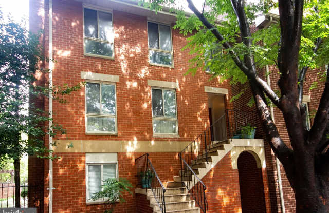 10-B LEE Street W