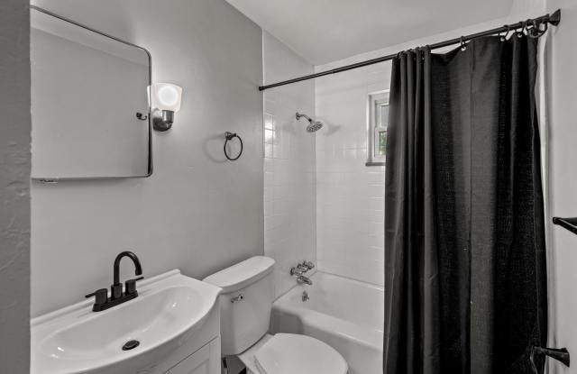 Stunning 3 bedroom home in McKeesport available Feb 15!