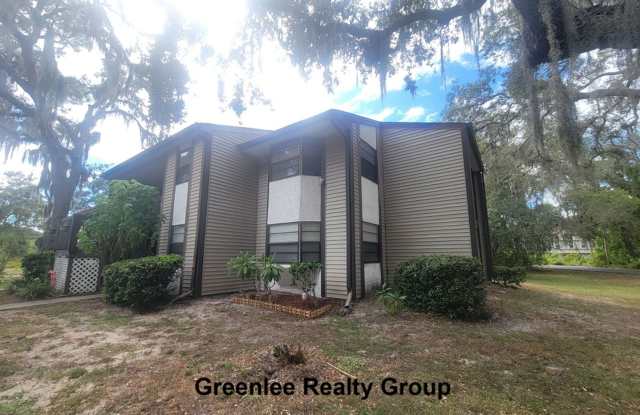 Don’t Miss This Spacious 3 Bedroom / 2 Bath Condo in Baywood Meadows!