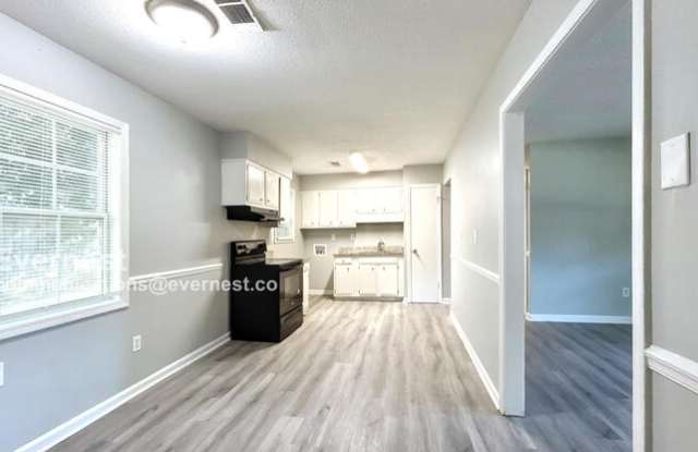 3674 Ridgemont Avenue