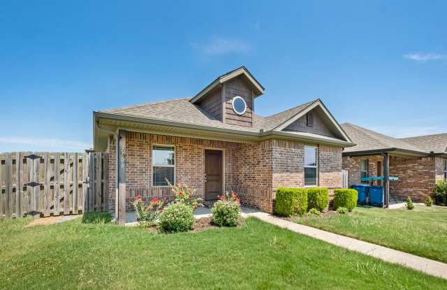 Quiet Cul-De-Sac Home in Bentonville!