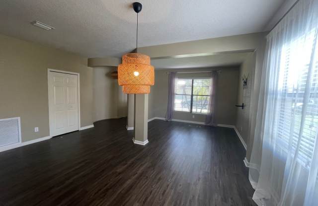 Eagle Lake Single Family Home Available!!